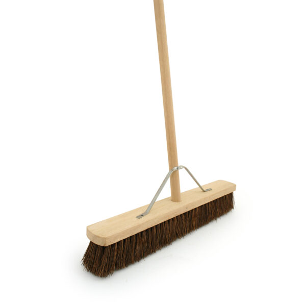 BENTLEY BRUSHES BROOM BASSINE WITH FITTED HANDLE